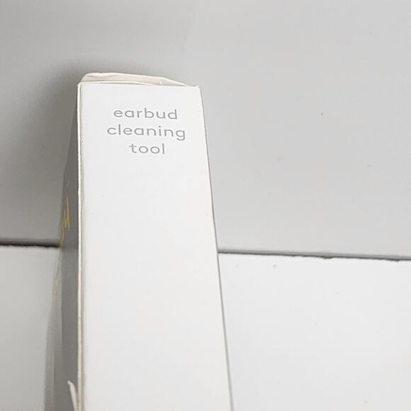 Apple AirPods & Earbuds Cleaning Kit White Target Heyday Brand NIB - Picture 5 of 5